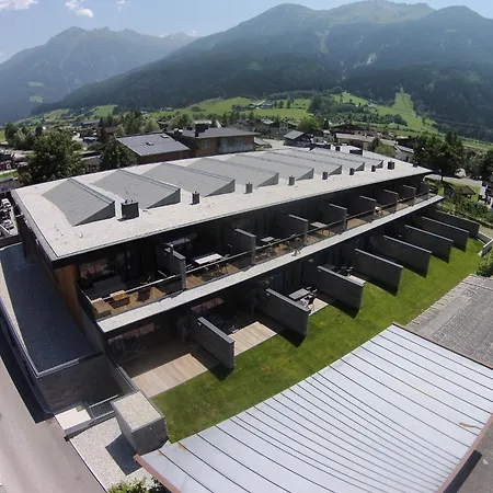 Apartment - 1St Floor With Sauna And Convenient Location In Close Proximity To The Wildkogelbahnen Cable Car 펜션