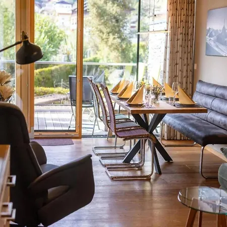 Penthouse With Mountain Views